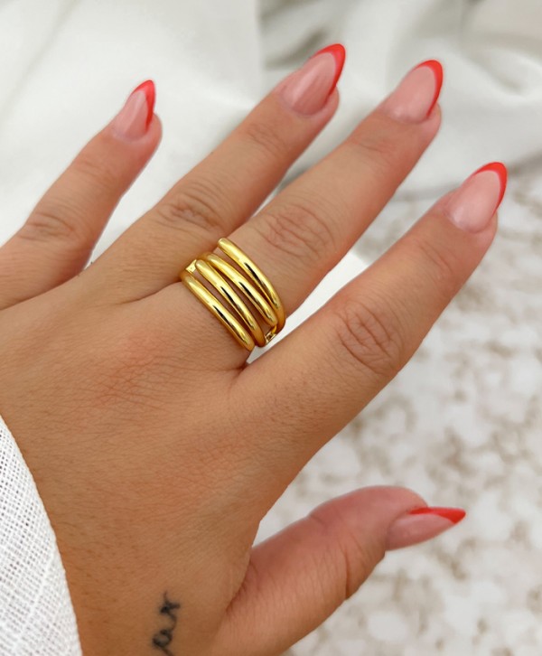 Interlocking ring