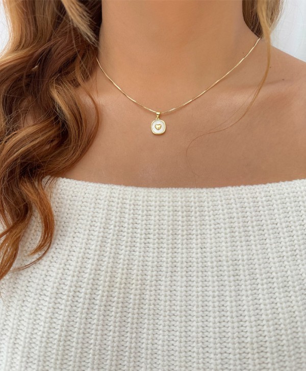 Collar white heart