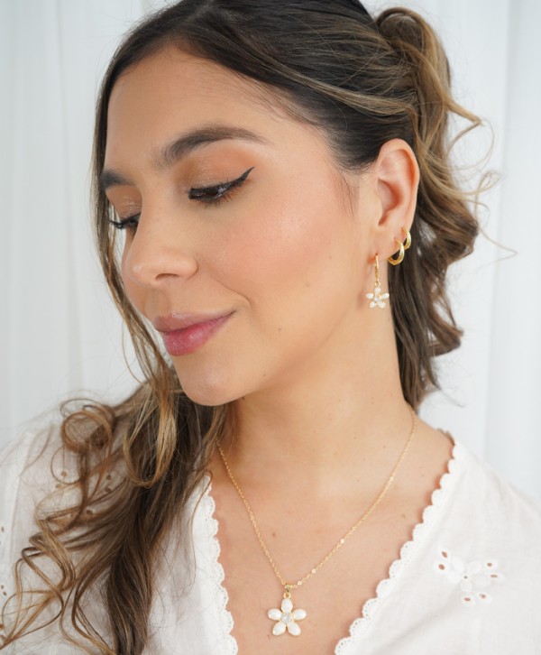 Set aretes y collar petal