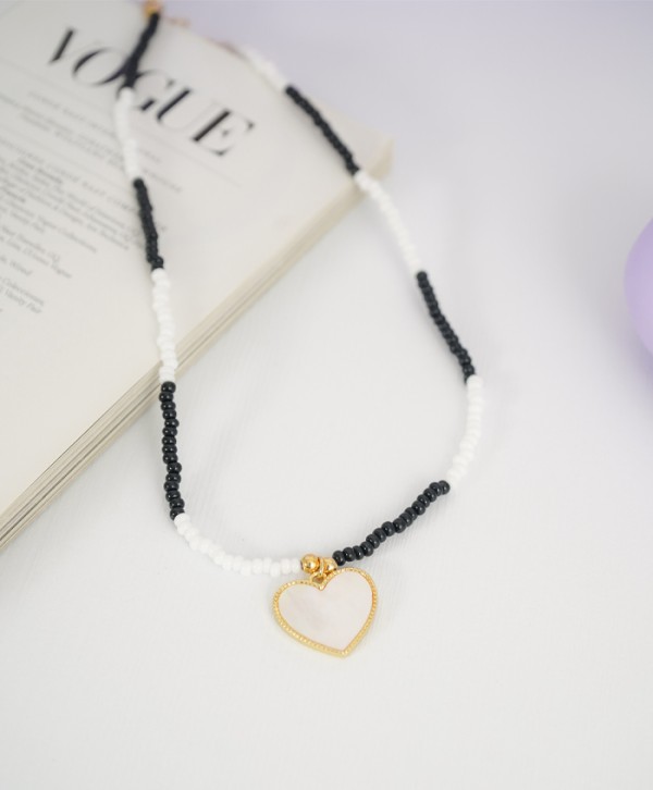 Choker contrast love