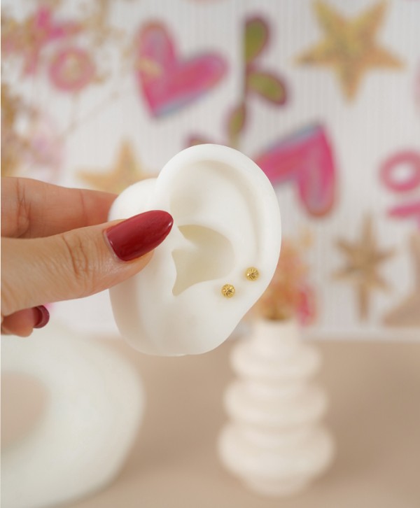 Aretes essential