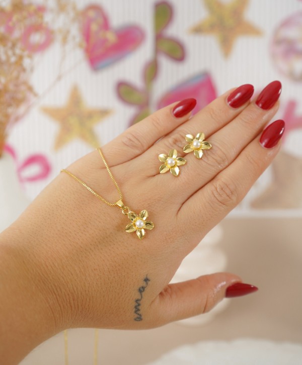 Set de aretes y collar amapola