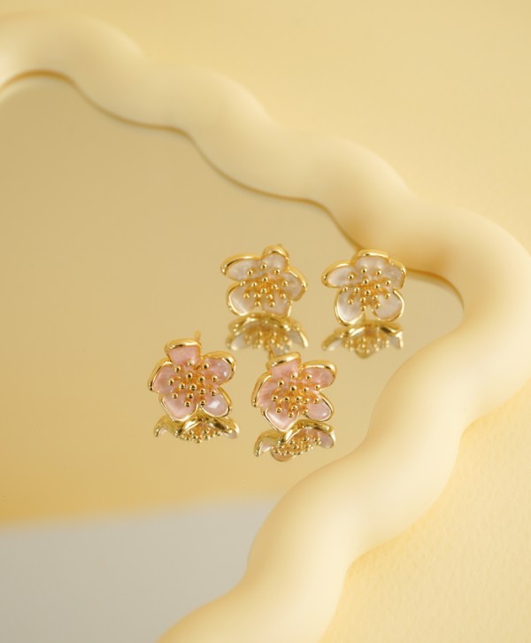 Aretes gardenia Aretes gardenia