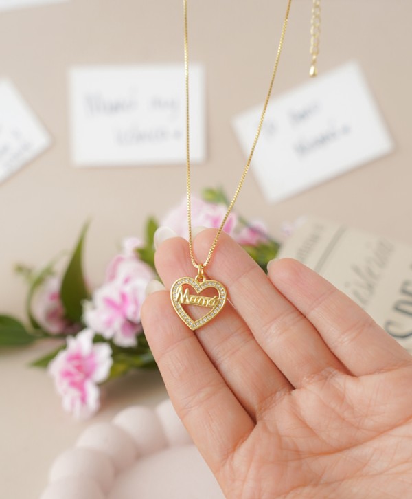 Cadena amor de mamá