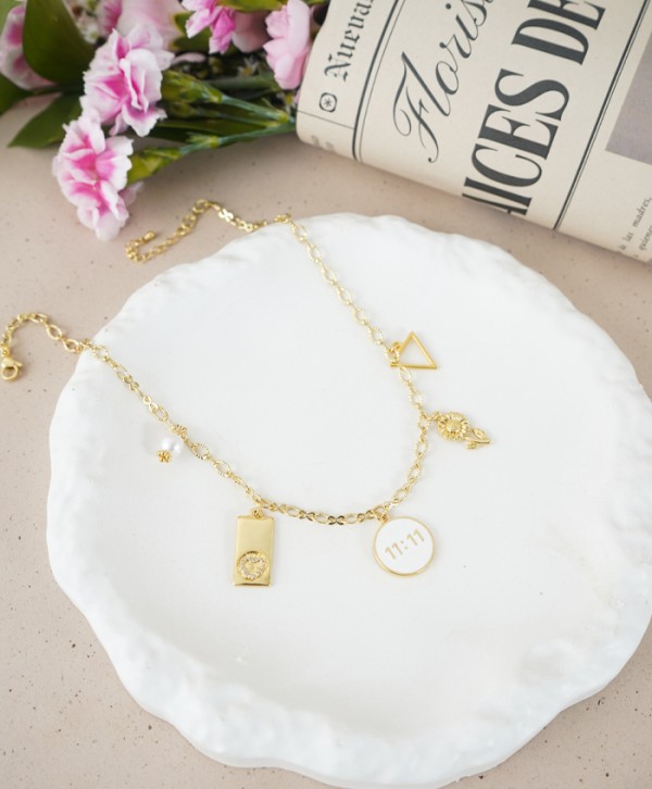 11:11 Aura Necklace