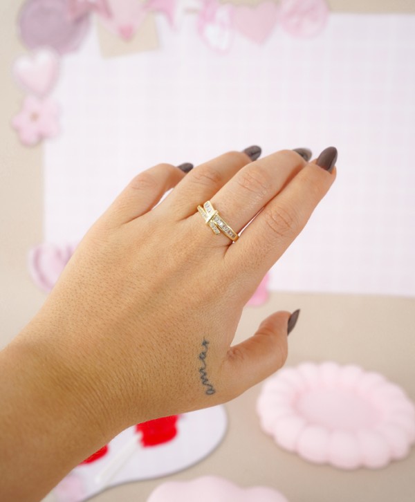 Anillo entrelazado