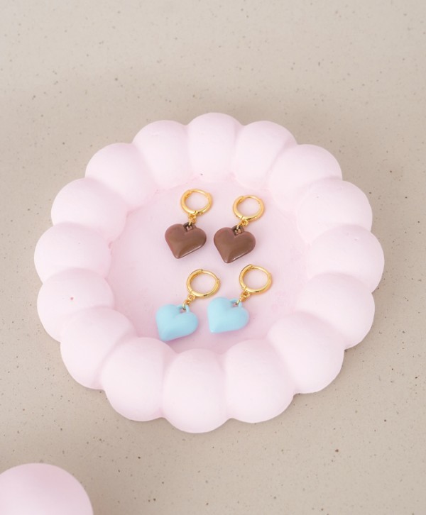 Aretes amora