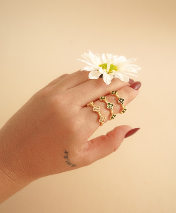Anillo glow clover