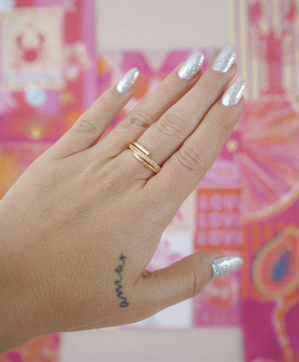 Anillo clavo microzircones
