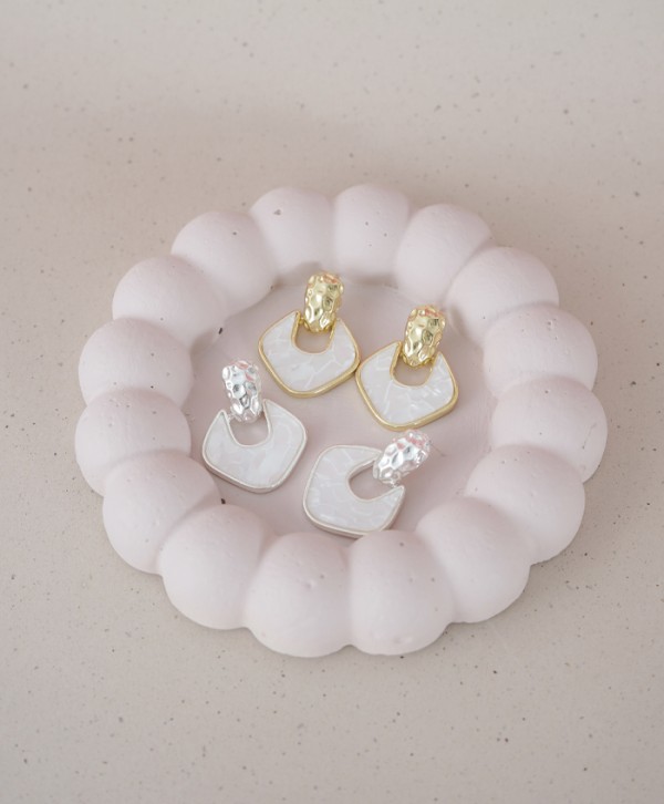 Aretes lumina