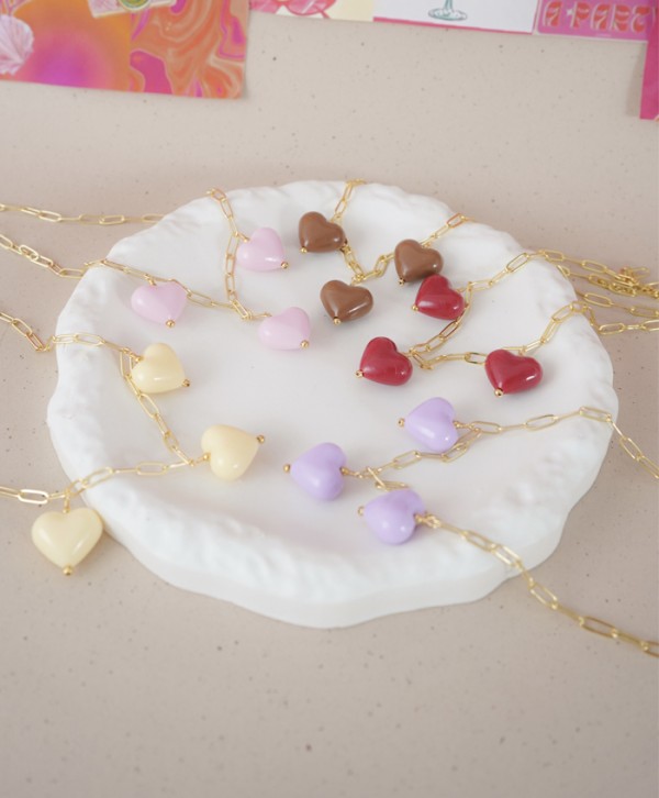 Collar corazonada