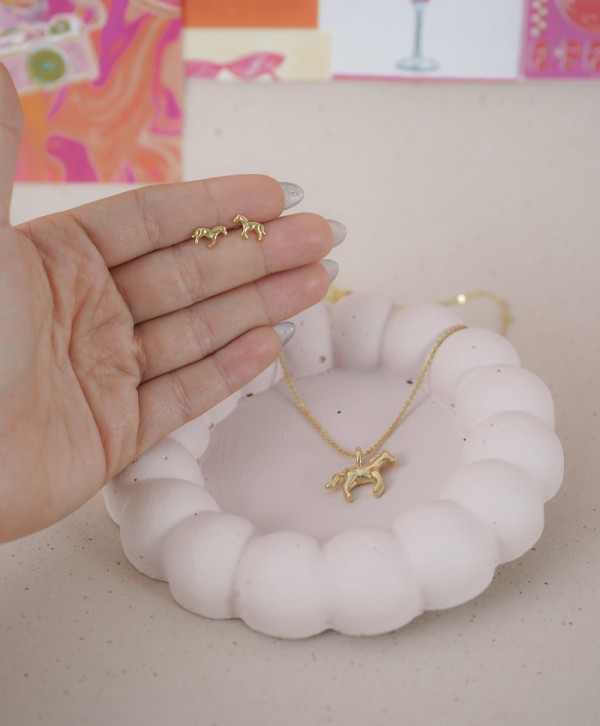 Set aretes y collar percherón