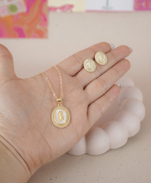 Set aretes y collar bendecida