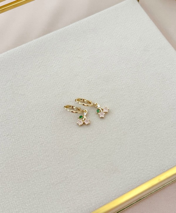 Aretes cherry glow