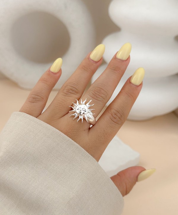 Anillo sol plateado