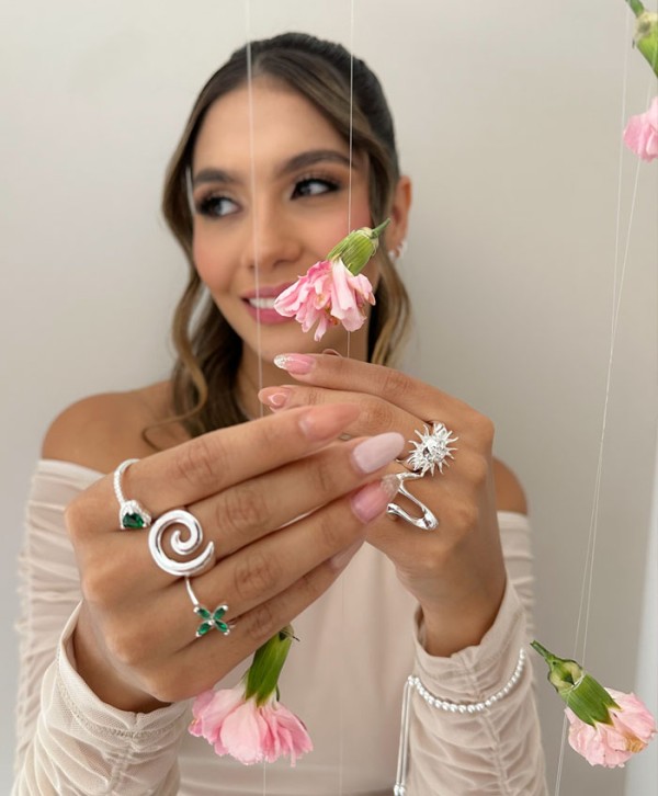 Anillo florecer