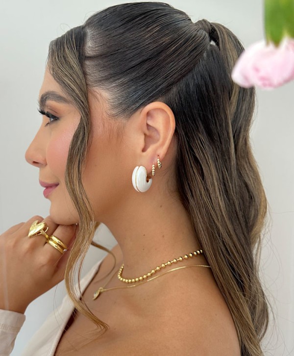 Aretes bold white