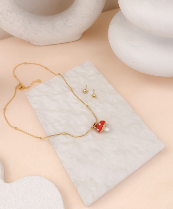 Amanita earrings and chain set