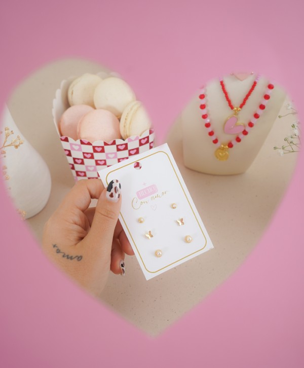 Set de aretes mariposita perlada