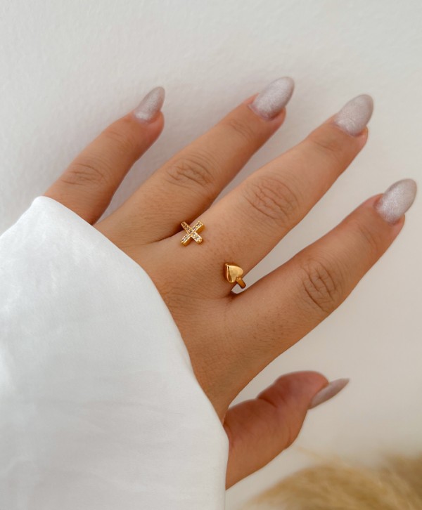 Heart cross ring