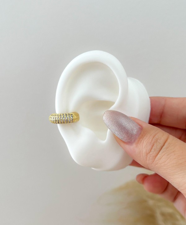 Earcuff gloss