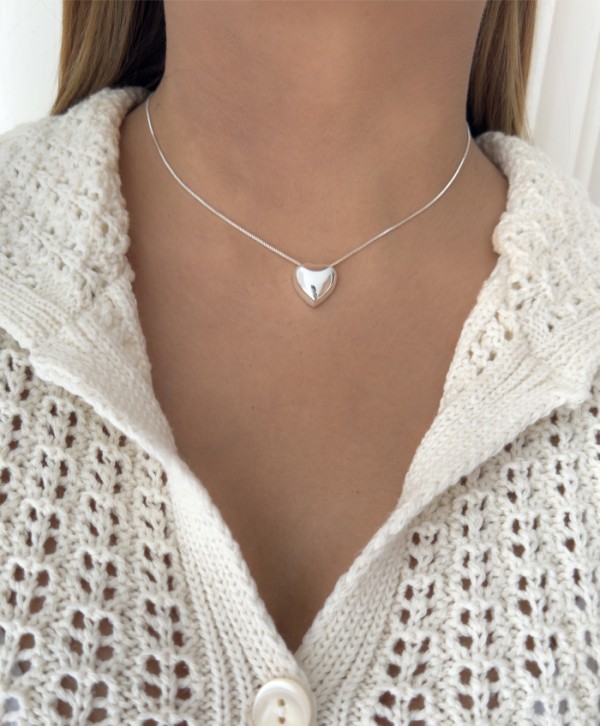 Adela Chain