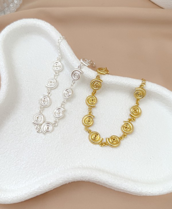 Pulsera caracoles
