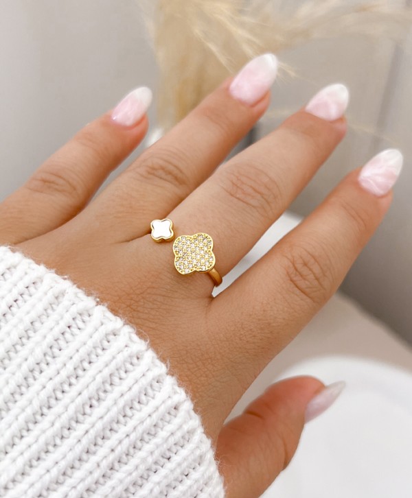 Cleef ring