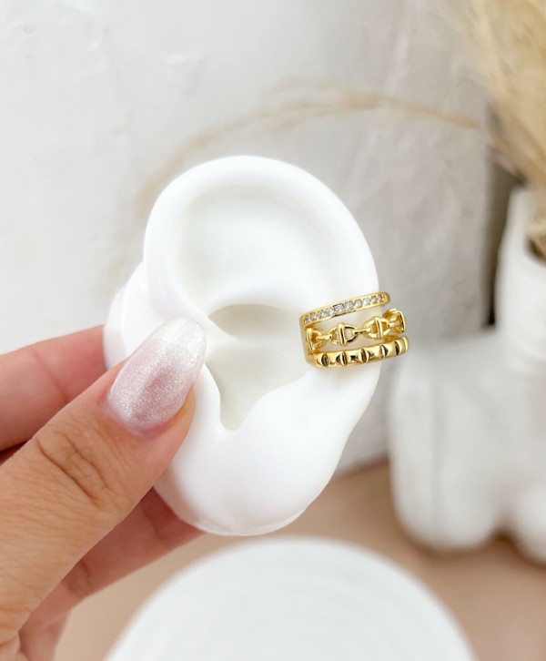 Earcuff links